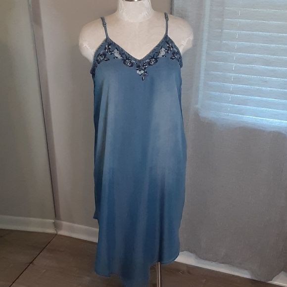 Knox Rose Handkerchief Hem Denim Dress with Adjustable Straps - Picture 3 of 10